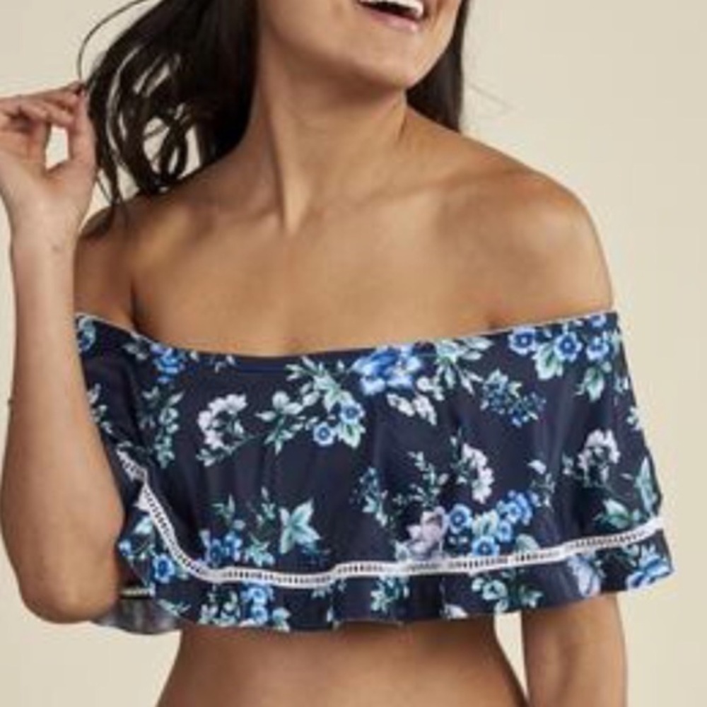 Flirty Off the Shoulder Bandeau Flower Top